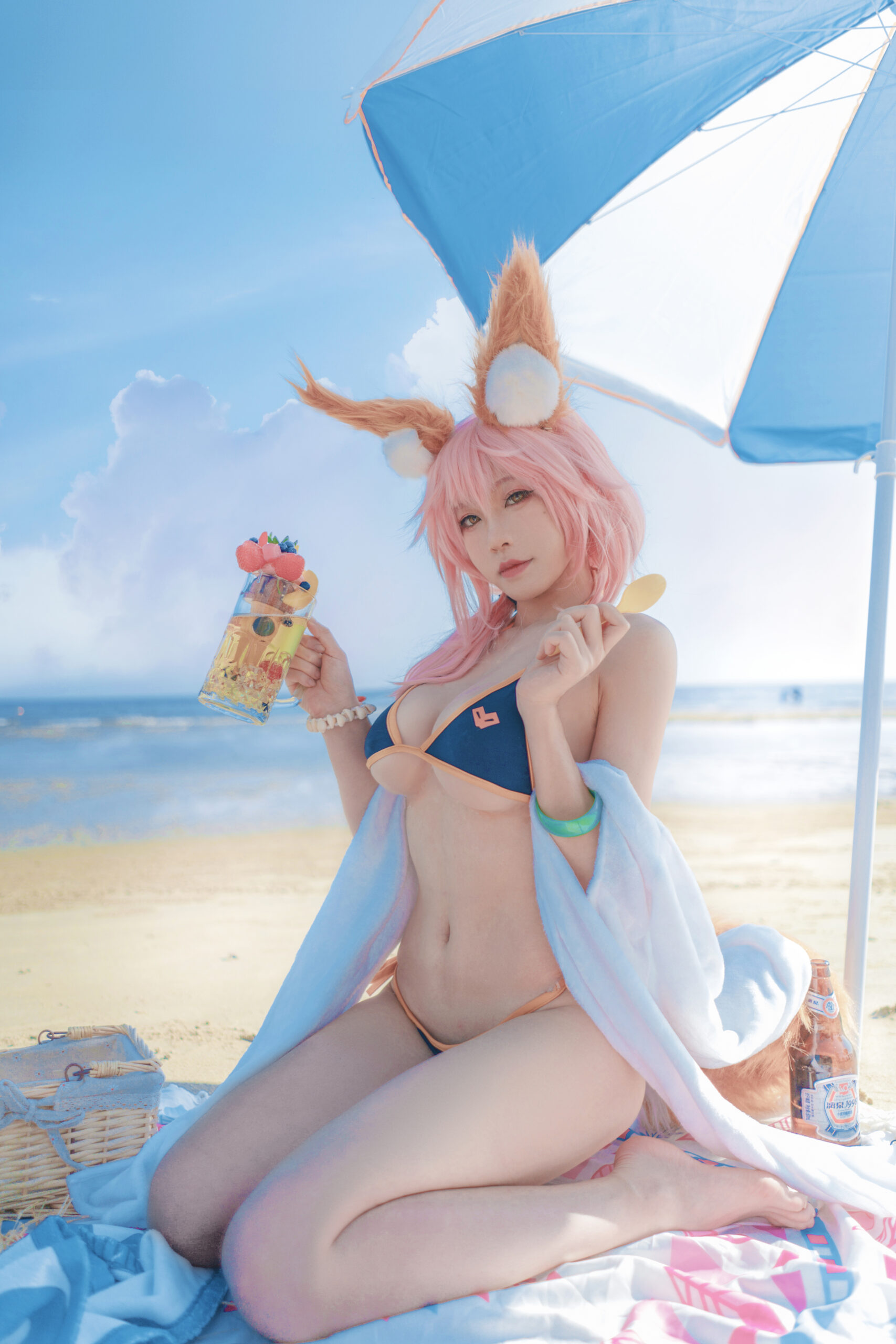 uki雨季 玉藻前泳装COS写真图片欣赏