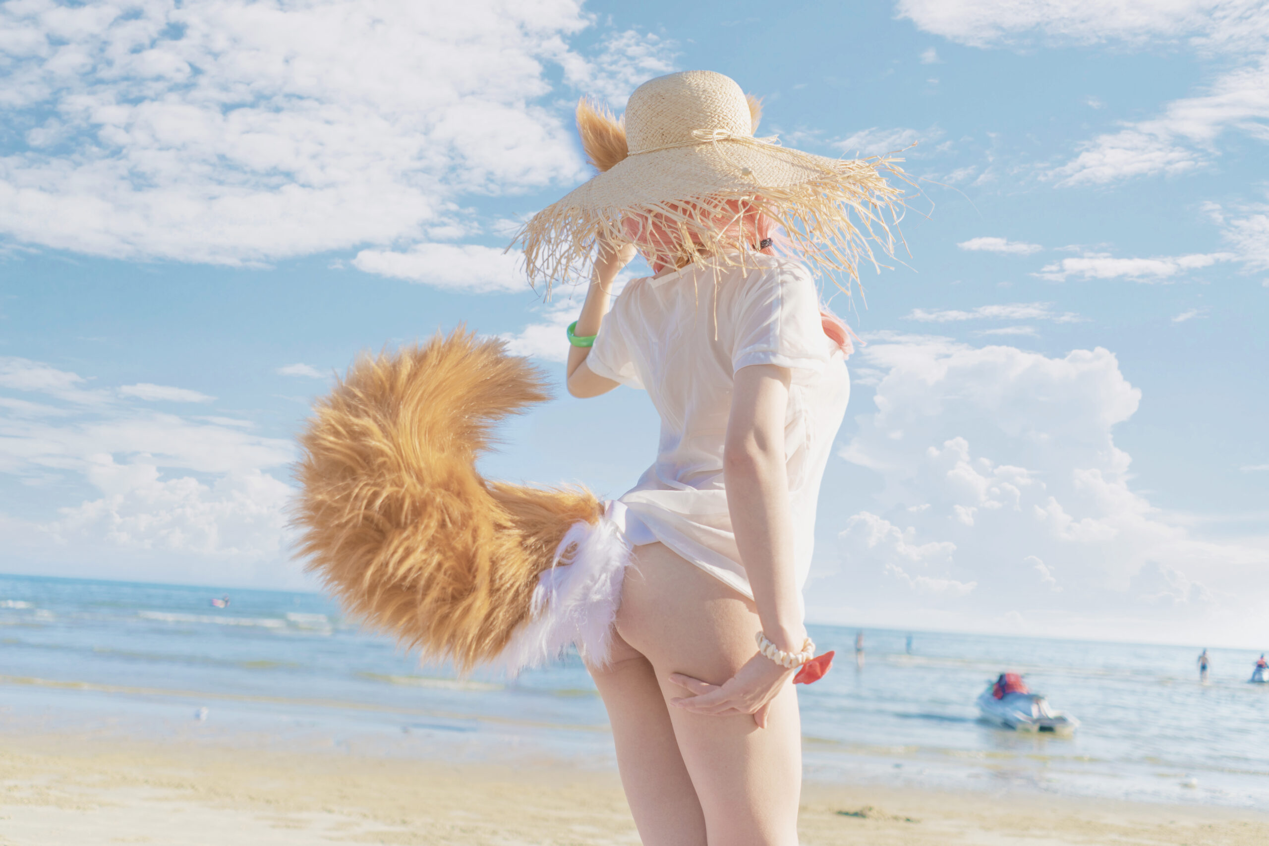 uki雨季 玉藻前泳装COS写真图片欣赏