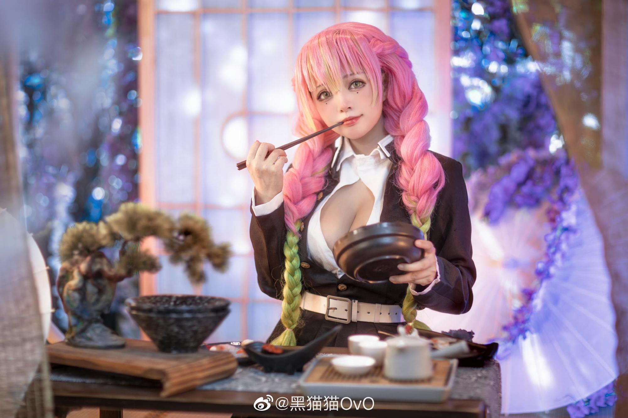 黑猫猫OvO《鬼灭之刃》“恋柱”甘露寺蜜璃COS
