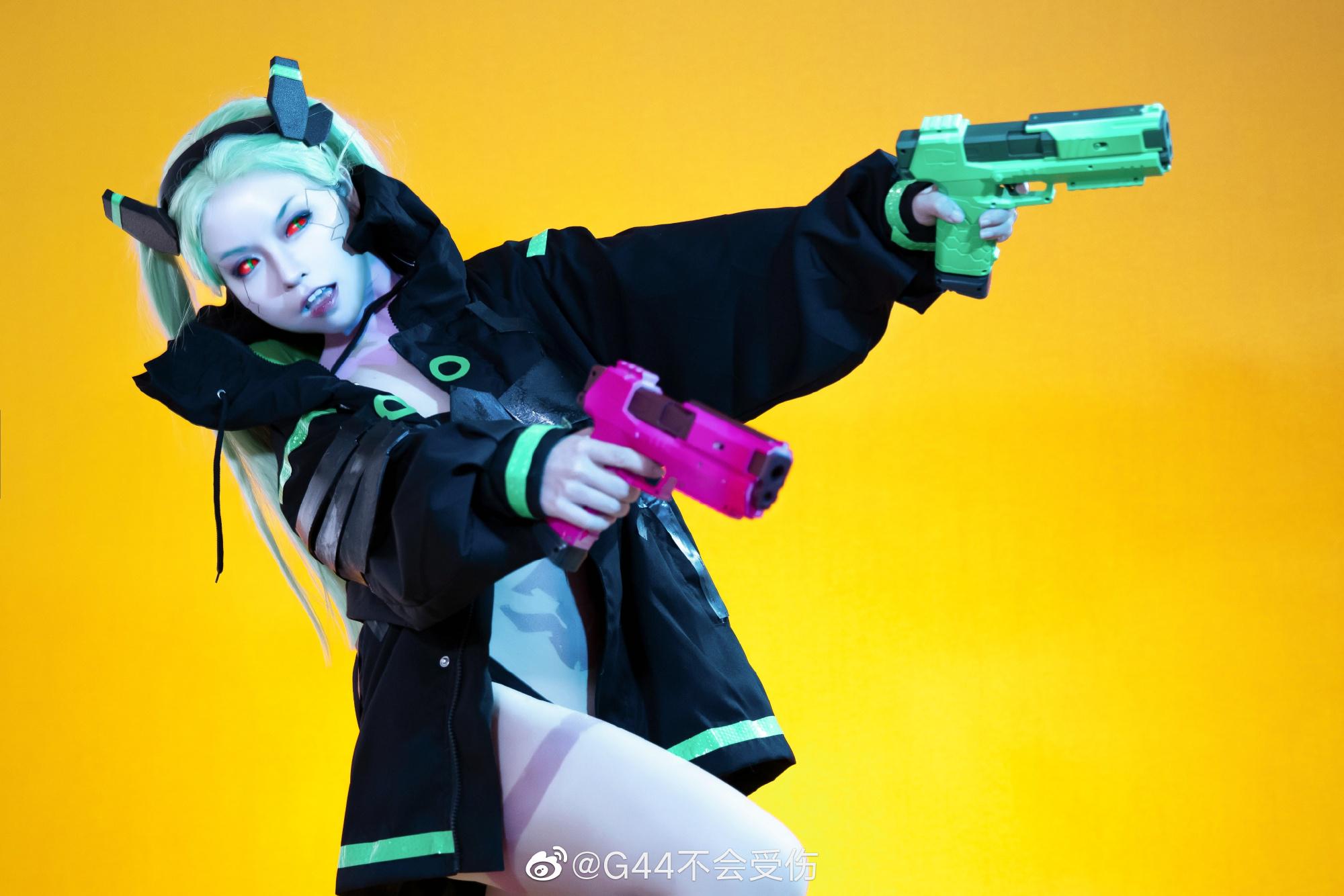 G44不会受伤 COS《赛博朋克边缘行者》瑞贝卡Rebecca角色