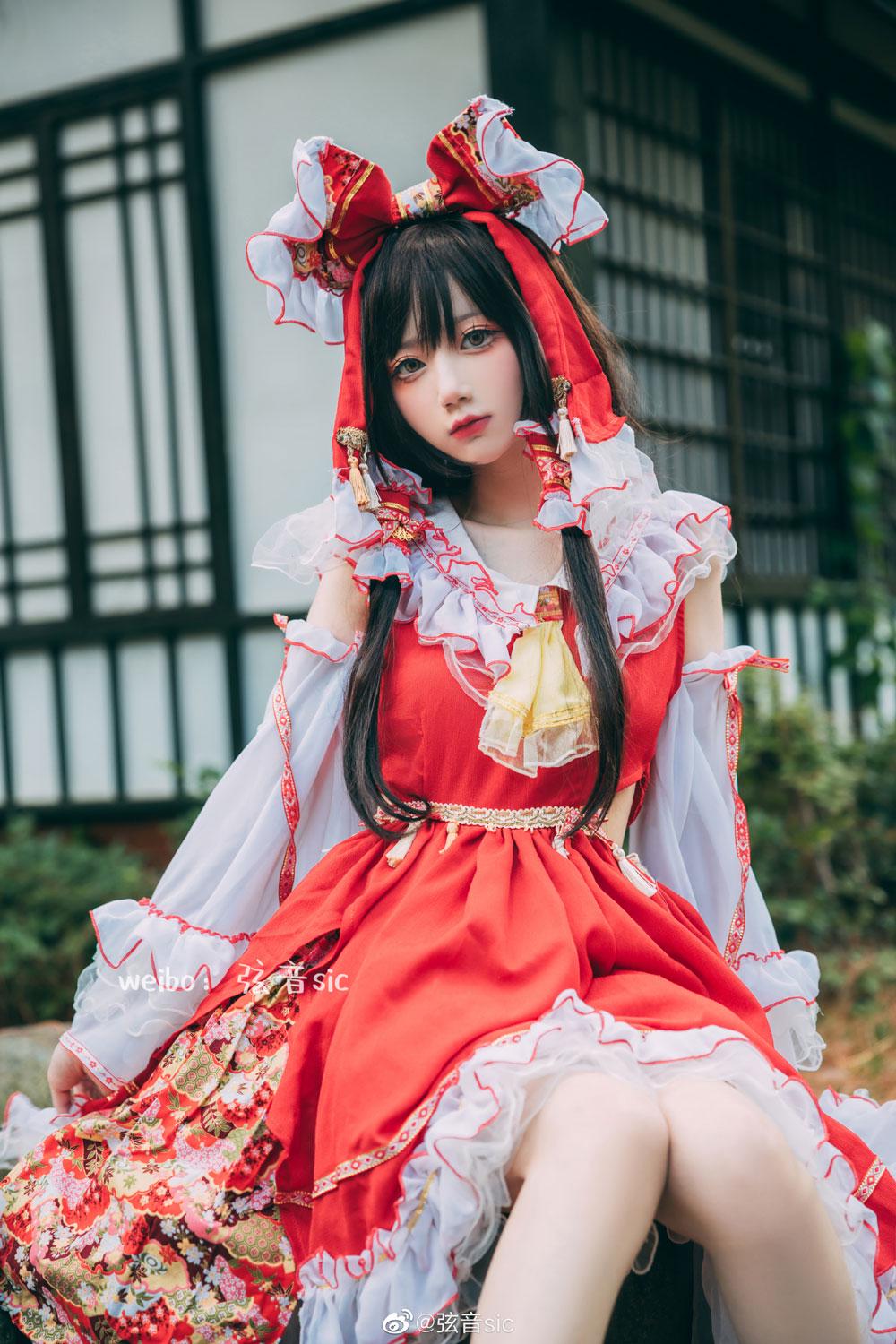 弦音sic 《东方Project》博丽灵梦COSPLAY衣服扮装