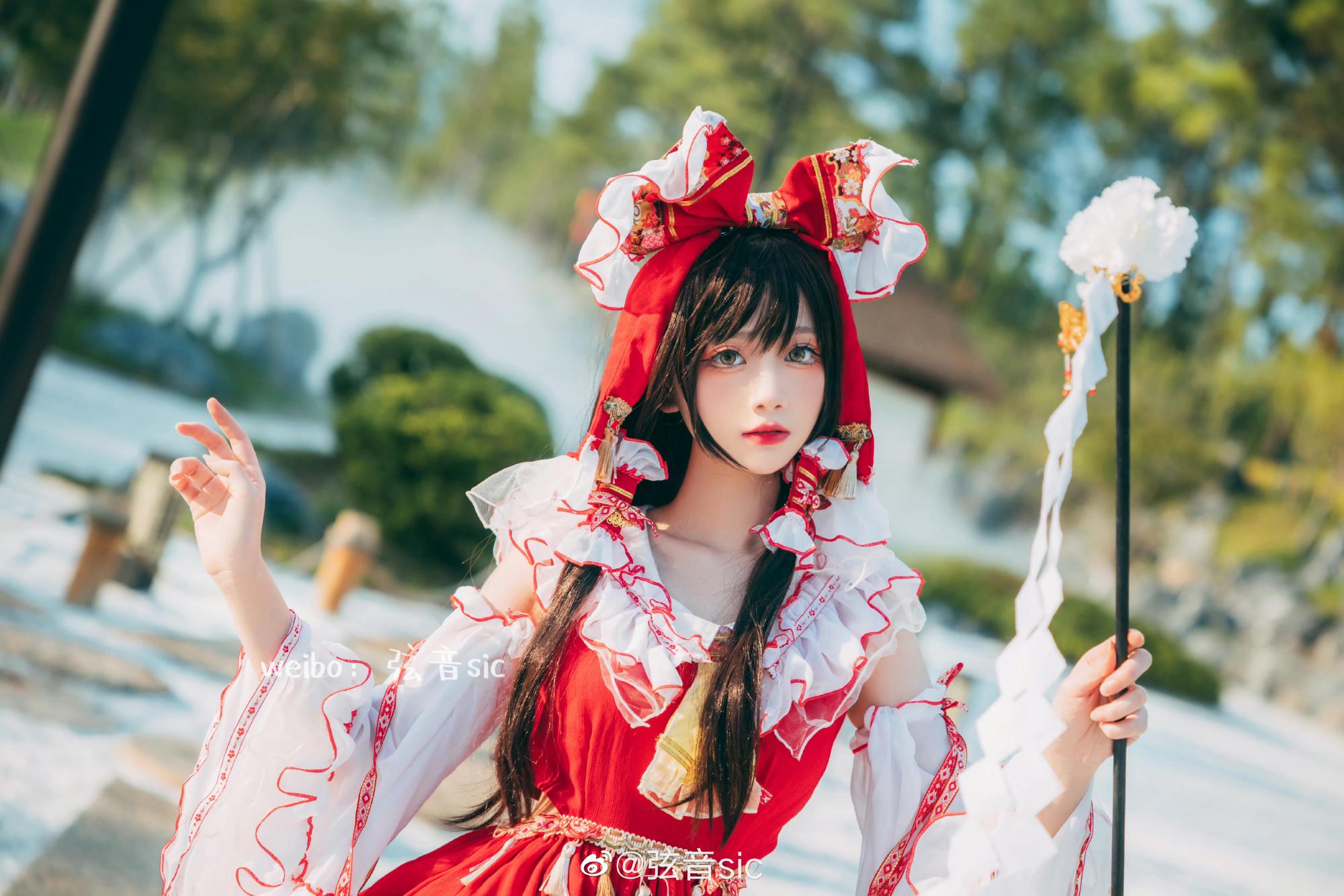 弦音sic 《东方Project》博丽灵梦COSPLAY衣服扮装