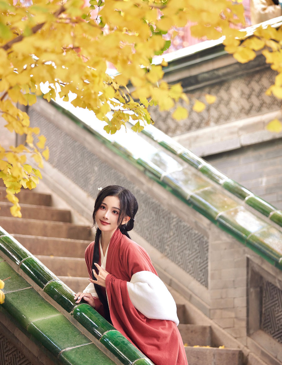 古风COSER AAAyu阿玉 最新汉服写真欣赏