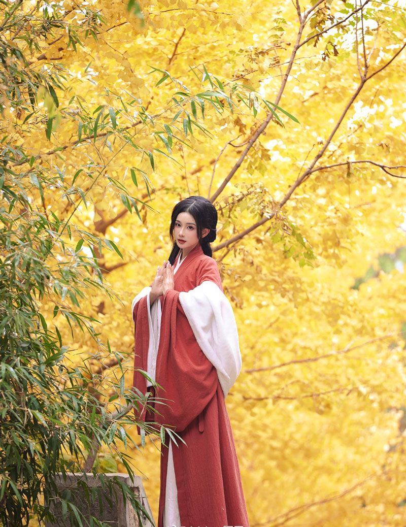 古风COSER AAAyu阿玉 最新汉服写真欣赏