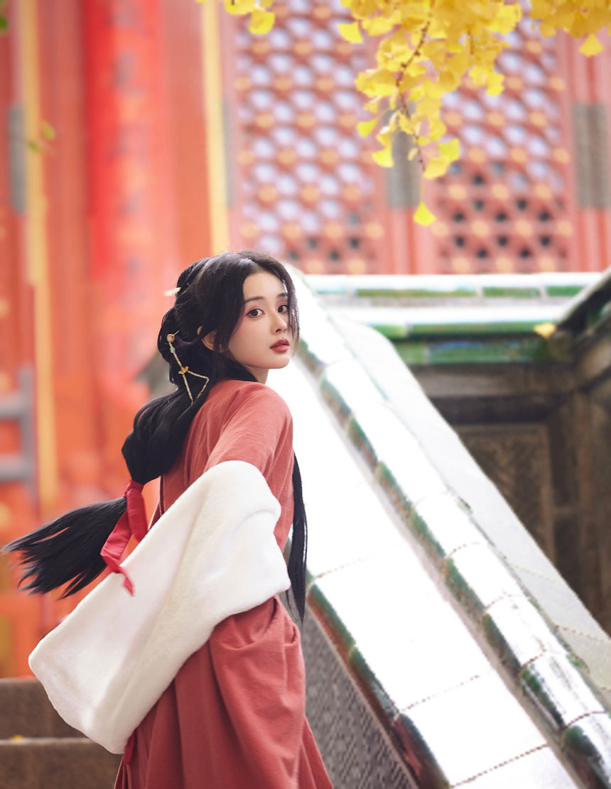 古风COSER AAAyu阿玉 最新汉服写真欣赏