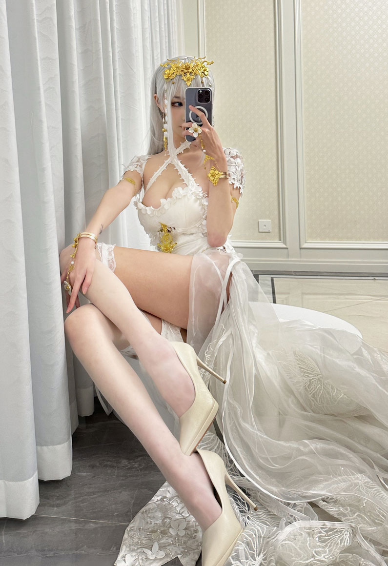 沧霁桔梗&露兒大魔王《碧蓝航线》埃姆登同人COSPLAY太美了