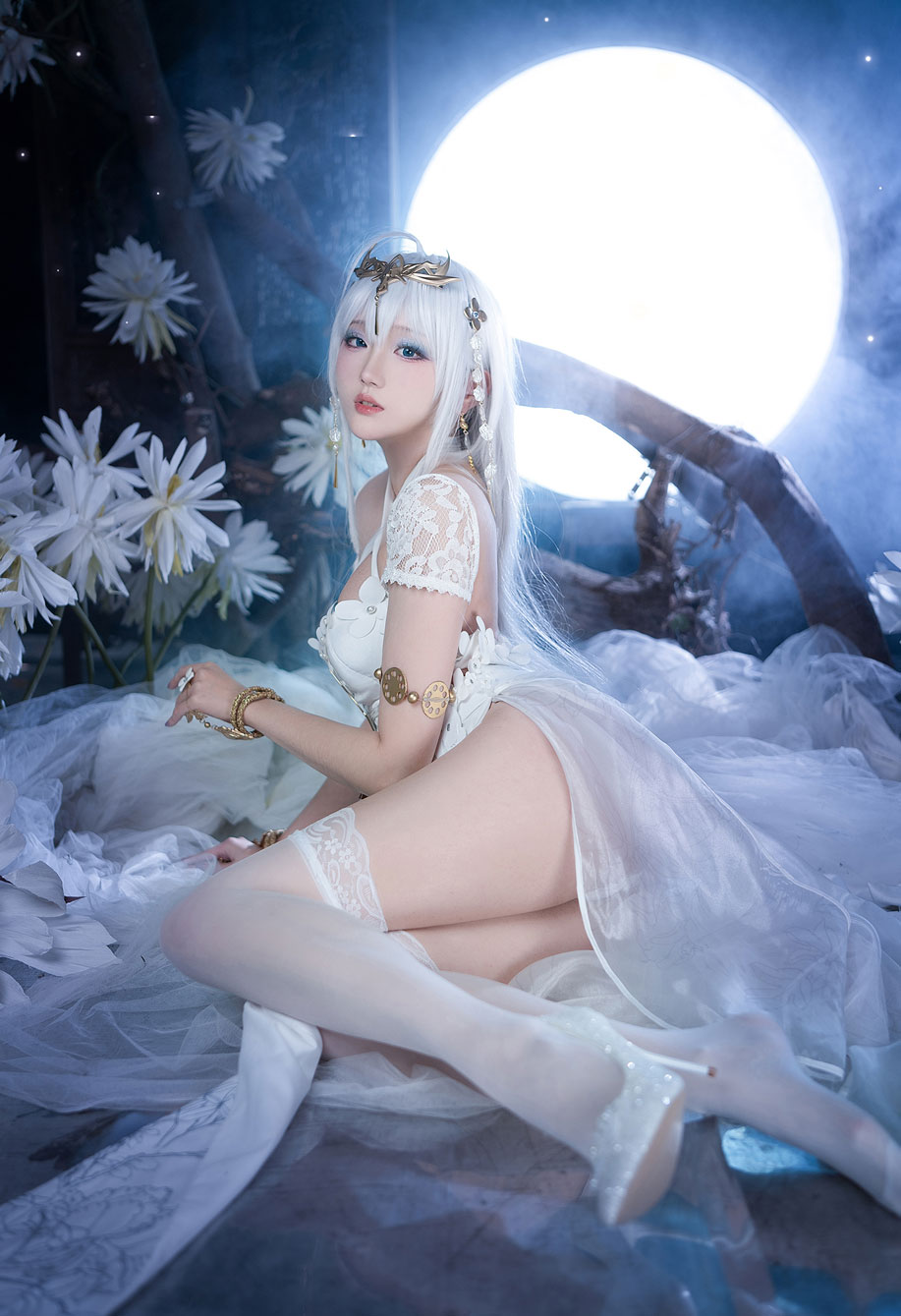 瓜希酱COS《碧蓝航线》埃姆登白色礼服美极了