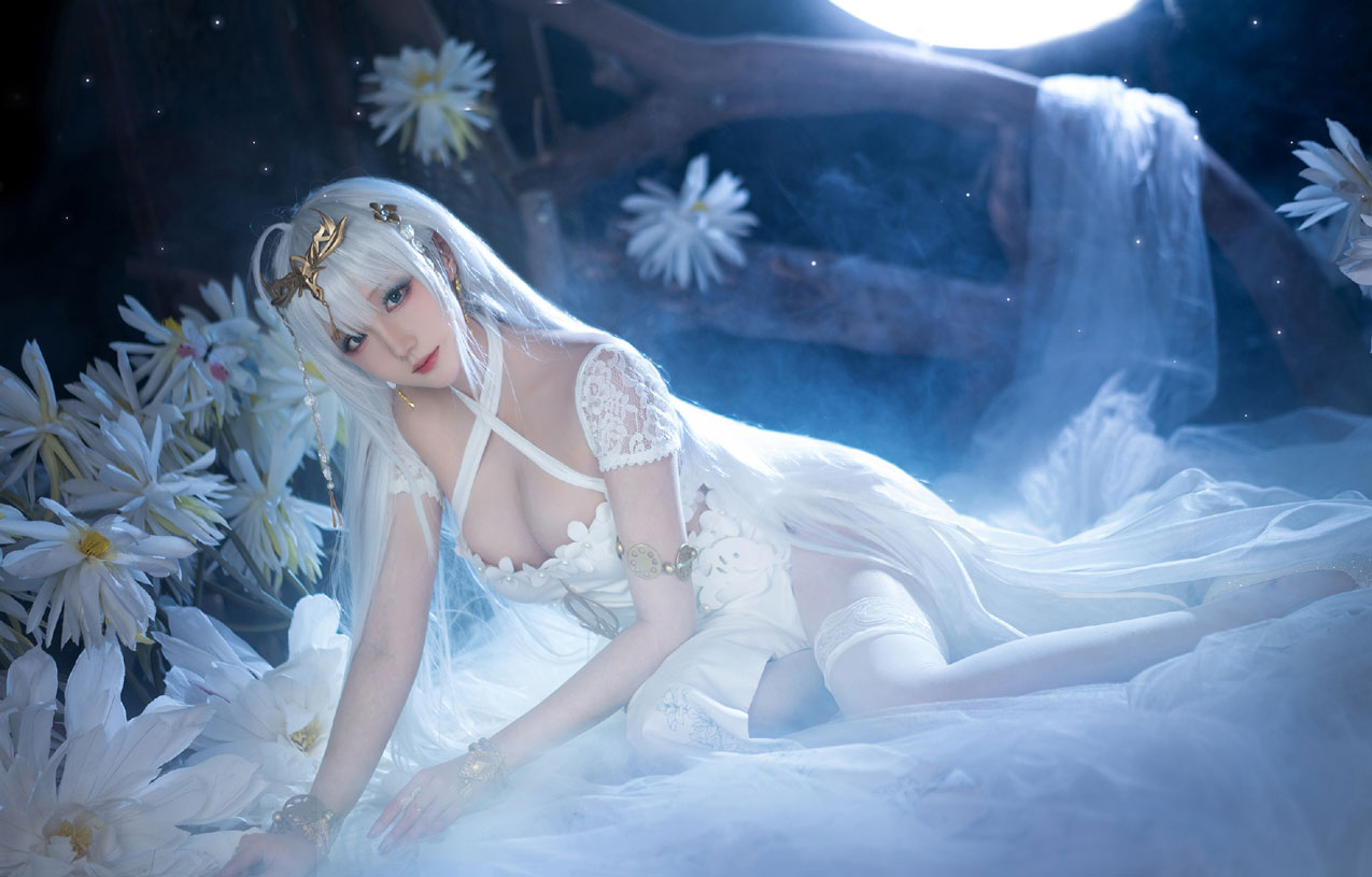 瓜希酱COS《碧蓝航线》埃姆登白色礼服美极了