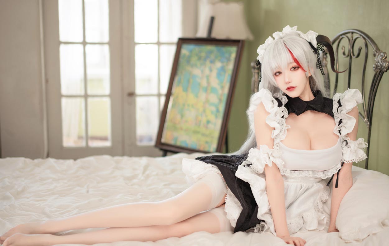 啾小妍Deer《碧蓝航线》埃吉尔女仆COS同人美图