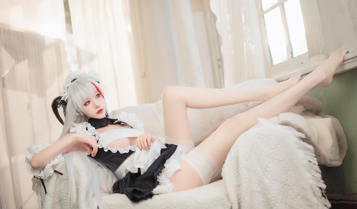 啾小妍Deer《碧蓝航线》埃吉尔女仆COS同人美图