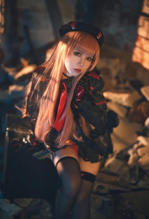 G44不会受伤COS《胜利女神：妮姬》中女战士拉毗