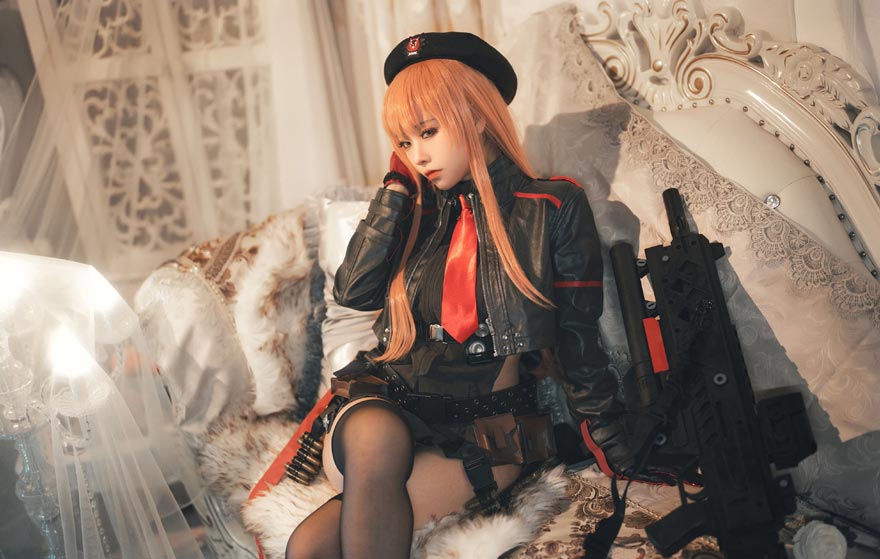 G44不会受伤COS《胜利女神：妮姬》中女战士拉毗