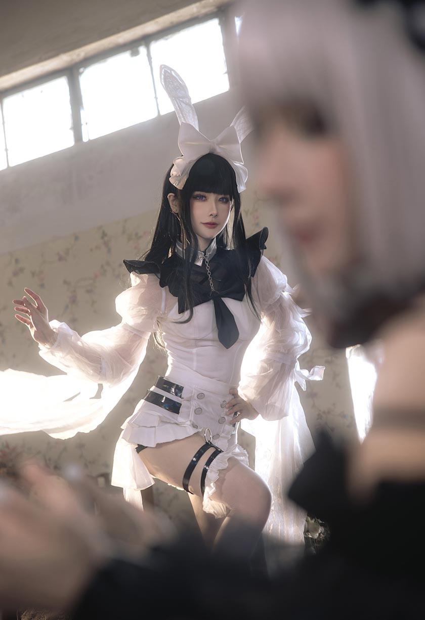 Momoko葵葵COSPLAY黑与白的平行倒映